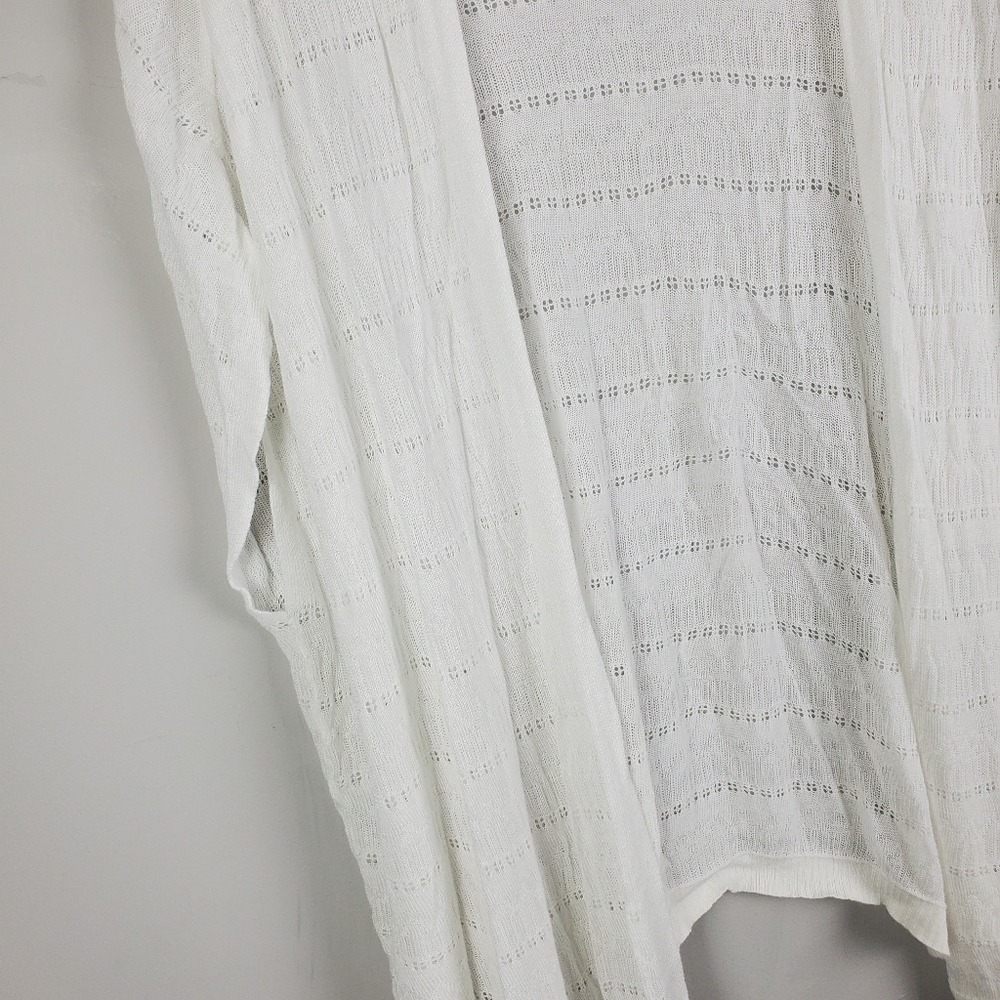 Torrid White Crochet Wrap Cardigan 0 - Picture 8 of 12